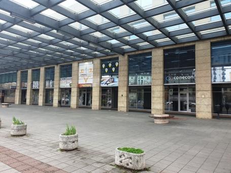 POSLOVNI PROSTOR 120 M2 KOD SAJMA, MASTER CENTAR