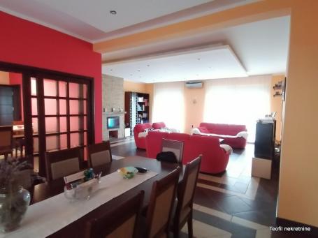 SURCIN SURČIN 256m2 , (T) ,415000e