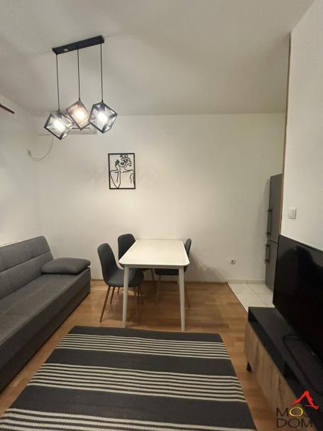 NOVI SAD - CENTAR - JEDNOIPOSOBAN STAN - 42 m2 - 144,200€