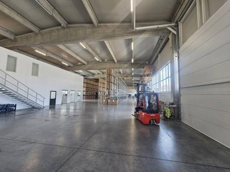 STARA PAZOVA KRNJESEVCI 2150m2 , 8500e