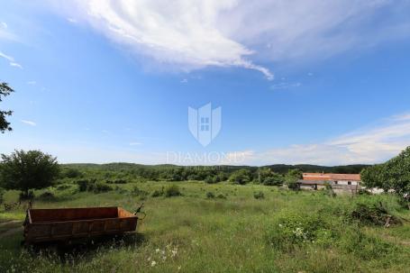 Istra, Bale, atraktivno građevinsko zemljište na rubu sela