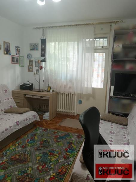 PODBARA, 48m2, Dvosoban kod ALMAŠKE CRKVE