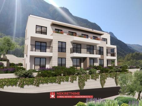 Dvosoban stan 98m2 na 150m od mora, Dobrota, Kotor