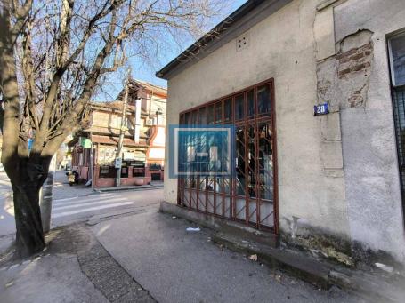 Commercial Space in an Excellent Location – Maybe It’s Just Right for You!