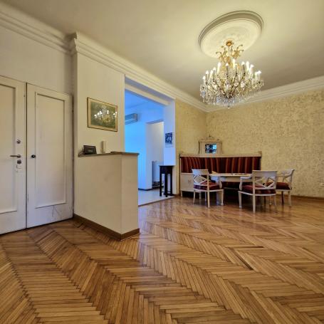 Stan 140m2, Stari Grad, Botanička bašta