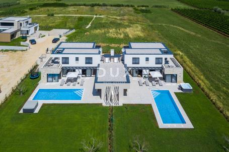 ISTRA, BRTONIGLA – Dvije luksuzne vile s bazenima u mirnom okruženju