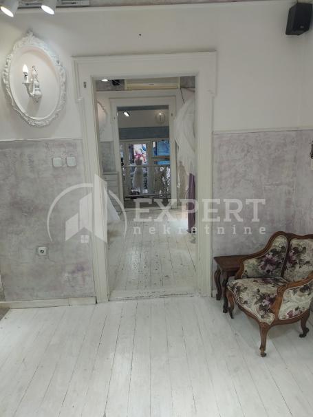 Izdaje se poslovni prostor u centru Niša, 100m2!