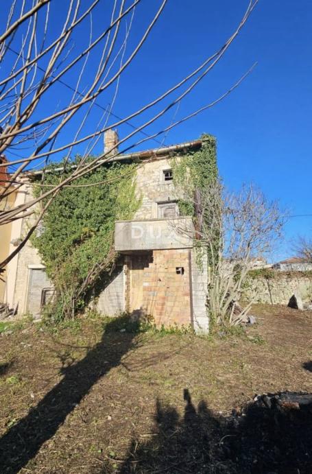 ISTRA, JURŠIĆI - Kamena kuća za renovaciju!