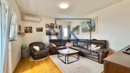 Prodaja | Trosoban stan | 78m2 | Podgorica, Stari Aerodrom