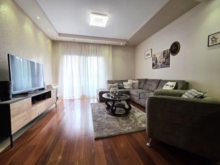 Dvosoban namješten stan, 76m2, Centar, Podgorica