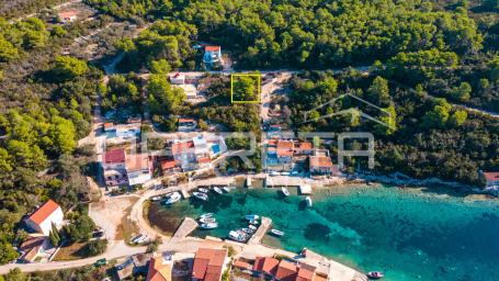 Atraktivno građevinsko zemljište, 340m2, uvala Tri Porte, Korčula