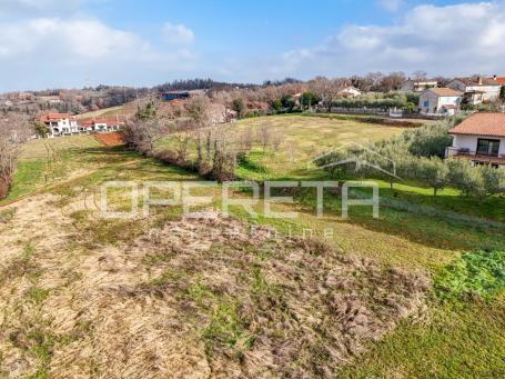 Istra, Vižinada- Građevinsko zemljište s lijepim pogledom