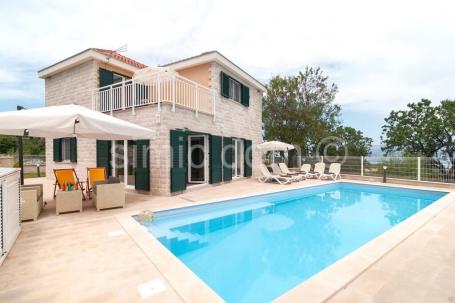 Šarmantna vila s bazenom, Brač