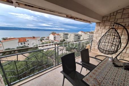 Apartmanska kuća 110m od mora, Duće