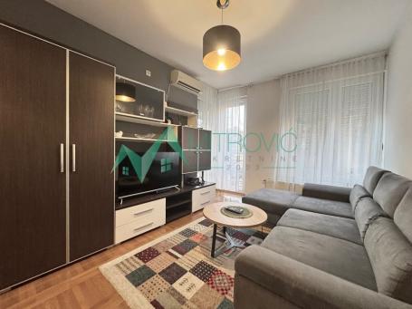 Izdavanje, Stan, 38m2 , Centar