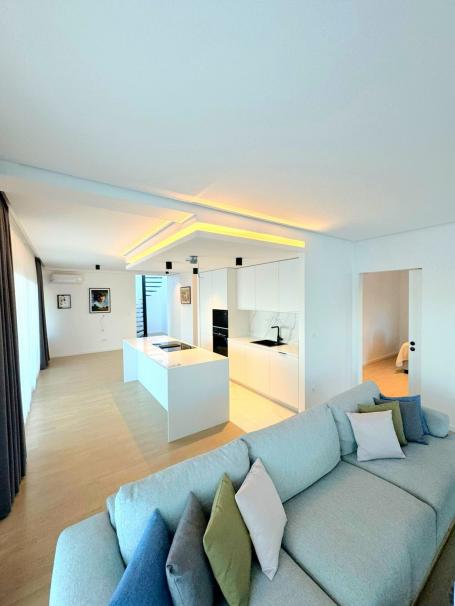 Prodaja, Stan, 125m2 , Budva