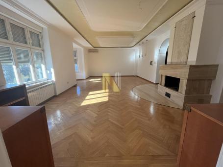 Retka prilika! Stan od 213m2 u jednoj etaži u Stražilovskoj ulici