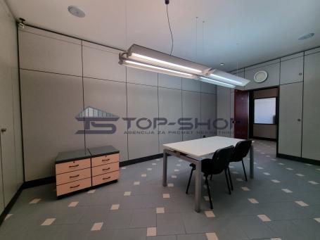 Čulinečka cesta, Uredski prostor u poslovnoj zgradi 200m2