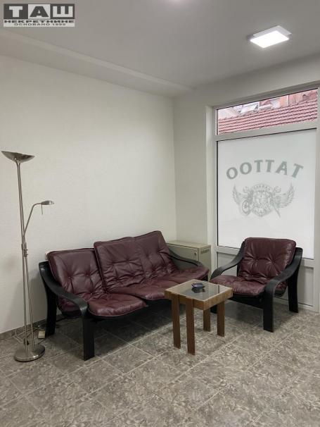 LOKAL U GLAVNOJ ULICI