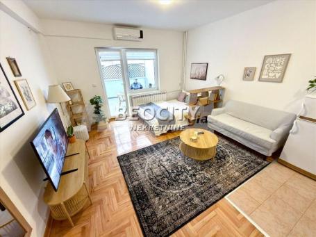 Zvezdara, Dimitrija Tucovića, Dimitrija Tucovića, 1.0, 33m2, 600EUR