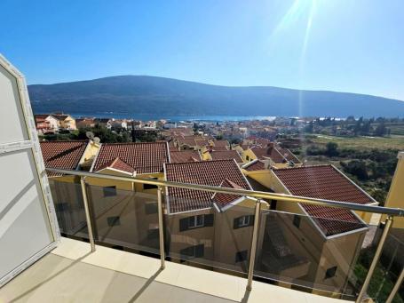 Prodaje se jednosoban stan sa pogledom na more u Đenovićima, Herceg Novi