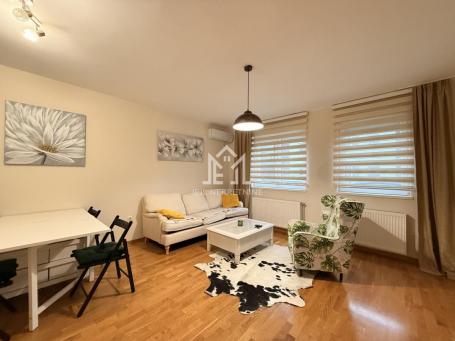 Prostran i funkcionalan 3.5 stan na Adicama – 64 m² + terasa 7 m²