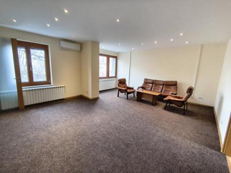 Poslovni prostor - Strogi Centar - 67m2