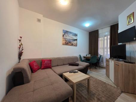 Prodaja opremljenog jednosobnog stana 38m2 – Budva, Babilonija