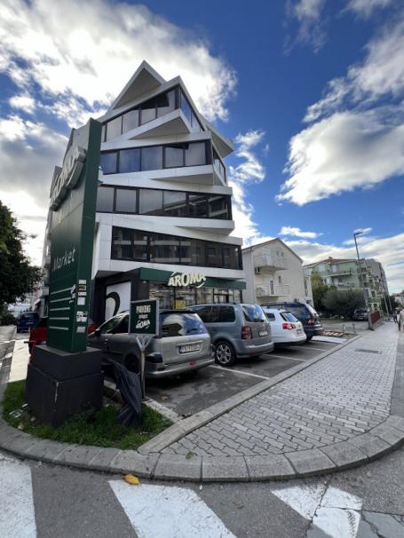 Spacious 1-Bedroom Apartment for Sale in Budva, Rozino