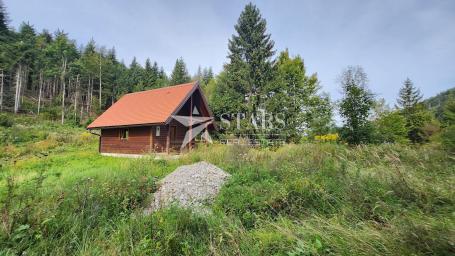 Gorski kotar, Stara Sušica - drvena vikendica u mirnom šumskom okruženju