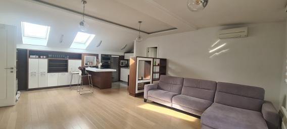 VRACAR HRAM 100m2 , 1500e