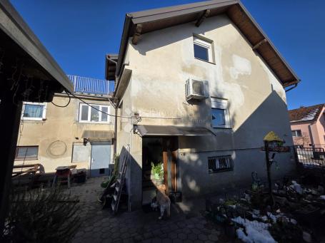 Kuća na traženoj lokaciji – par koraka od VI osnovne škole