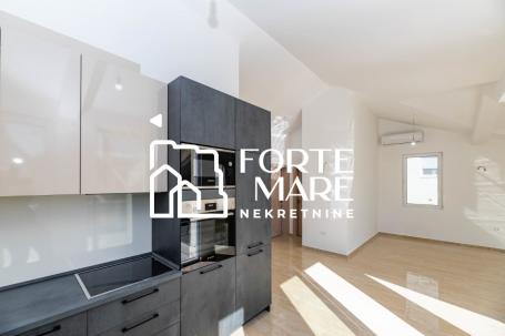 Nekretnine Crna Gora, Herceg Novi, Đenovići