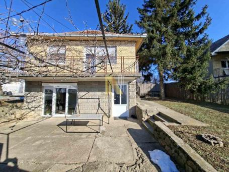 Banstol - renovirana i nameštena vikendica