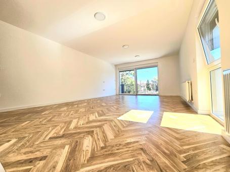 Novi Sad - Telep, prodaje se nov odmah useljiv četvorosoban stan od 101m2, dva parking mesta. . . 

