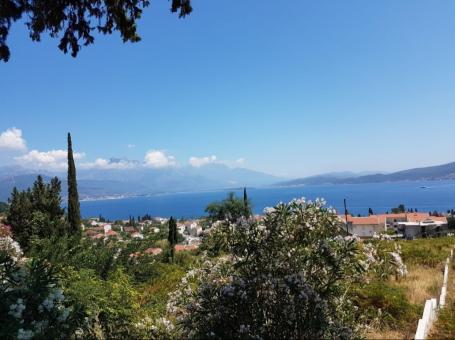 PRDAJE SE Urbanizovan plac sa pogledom na more Baošići - Herceg Novi