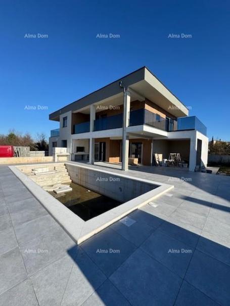 Haus Šišan. Neu gebautes Haus mit Swimmingpool