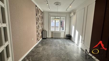 NOVI SAD - CENTAR - IZDAVANJE NEKRETNINA - 29 m2 - 350€