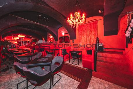 Centar grada - uhodani noćni klub na prodaju, 268 m2
