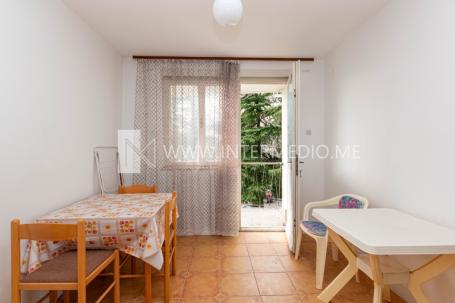 Jednosoban stan na 150 metara od mora, Bijela, Herceg Novi