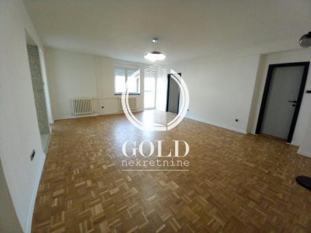 RENOVIRAN DVOSOBAN STAN-ADAMOVIĆEVO NASELJE 55m2 ID#11390