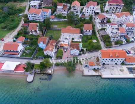 Luksuzna vila u Stolivu na prodaju. 