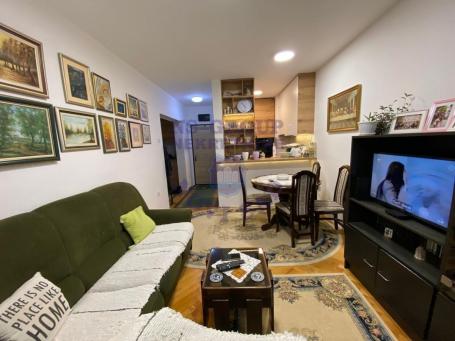 Predstavljamo Vam odličan dvosoban na Novoj Detelinari. 