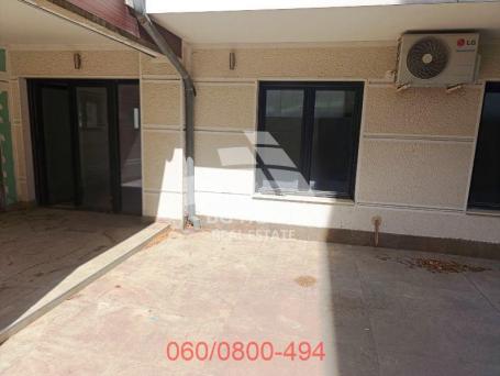 2.5 stan sa terasom od 140m2- Voždovc, Bože Jankovića ID#3624