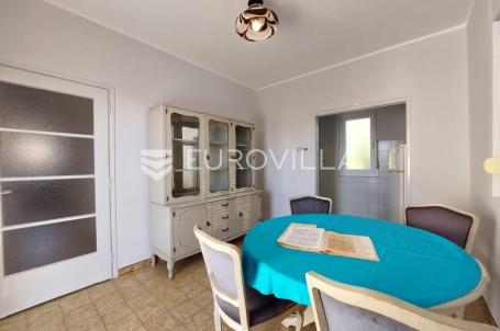 Istra, Pula, prostran stan na Vidikovcu, 141,38 m², parkirno mjesto