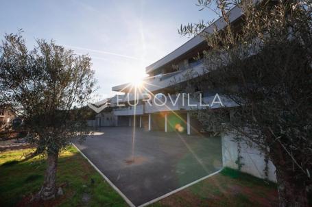 Lovran, ekskluzivni penthouse u novogradnji 172,07 m², s otvorenim pogledom na more