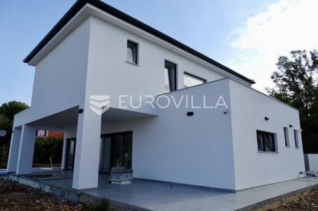 Malinska, Miholjice, obiteljska villa 161.78 m², s bazenom i pogledom na more