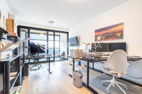 Zagreb, Špansko, Nova Galerija, apartman/manji ured s garažnim parkirnim mjestom, 45 m²
