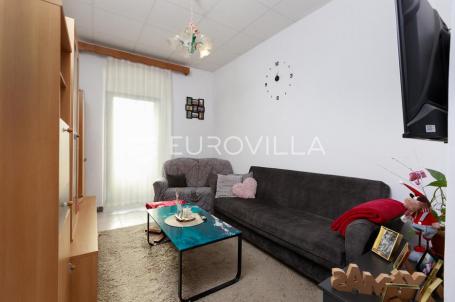 Rijeka, Zamet, dva uređena stana površine 95 m² s vrtom