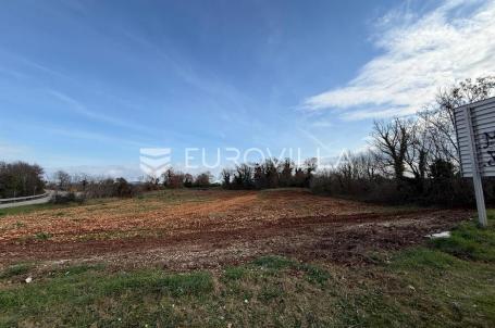 Istra, Marčana, Krnica, zemljište 4855 m² gospodarsko, proizvodne namjene